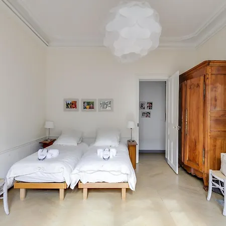 Appartement Courcelles Apartment